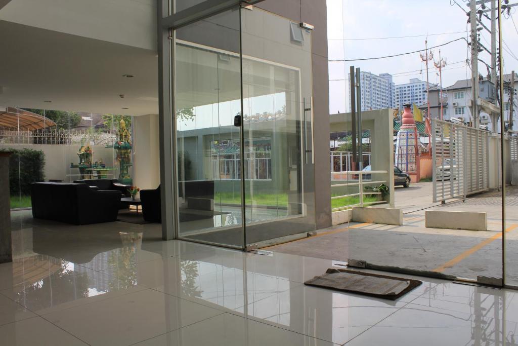 Utd Apartments Sukhumvit Ban Khlong Nang Li Ngoại thất bức ảnh